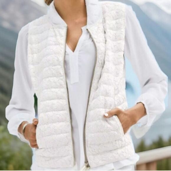 Lilly Pulitzer Cora Puffer Vest Resort White Size Small Gold Zipper Lace Overlay - Picture 1 of 11